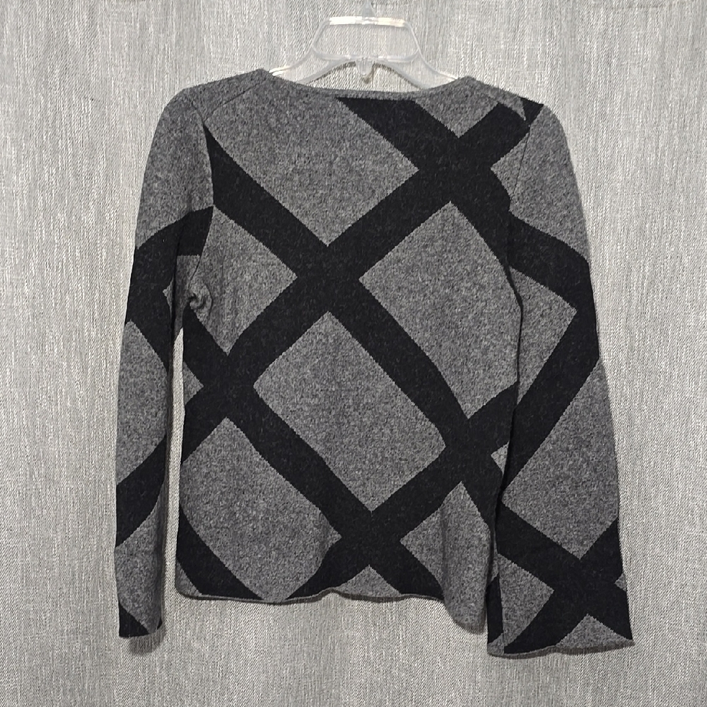 Ann Taylor Wool-Blend Gray and Black Crew Neck Sweater w/ Geometric Pattern - Picture 3 of 8